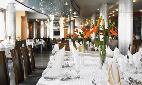 6. Alborz Restaurant