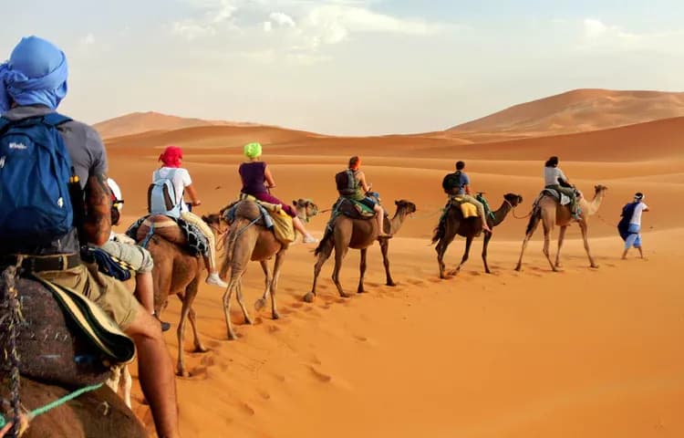 کویر ابوزیدآباد در یک روز