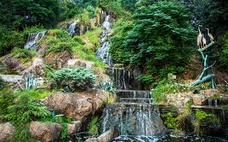آبشار شیطان کوه