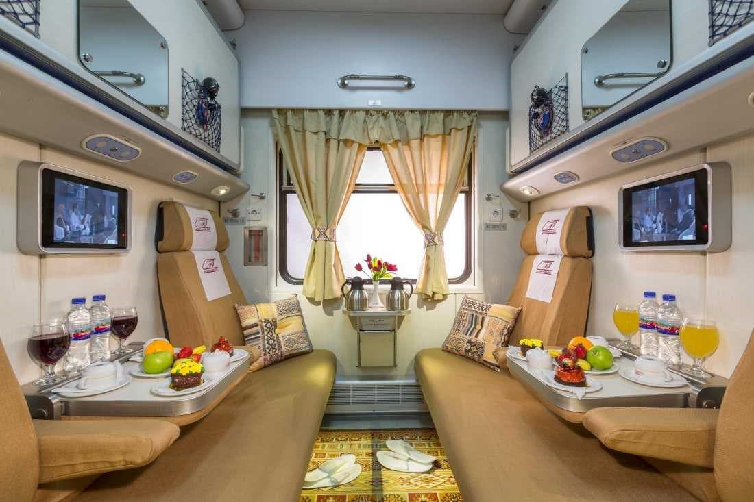قطار نورالرضا 2