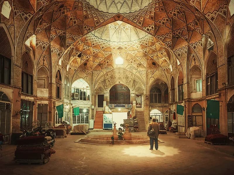 12. qom bazaar 2