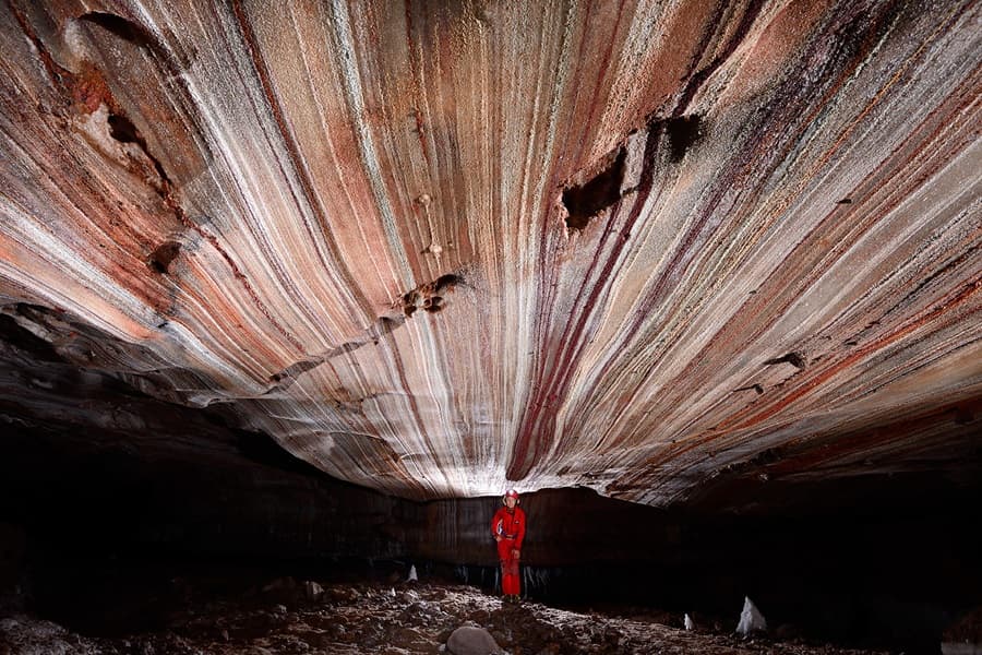 7. Namakdan Salt Cave 2